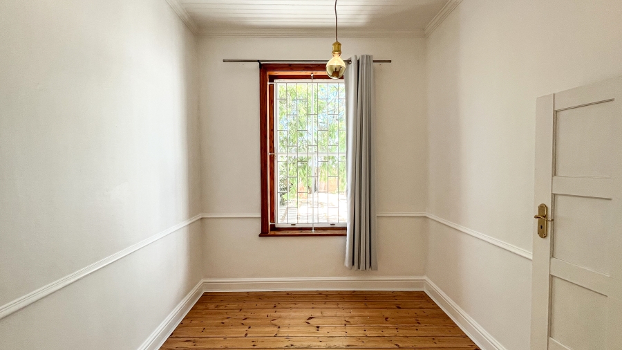 To Let 3 Bedroom Property for Rent in Wynberg Western Cape